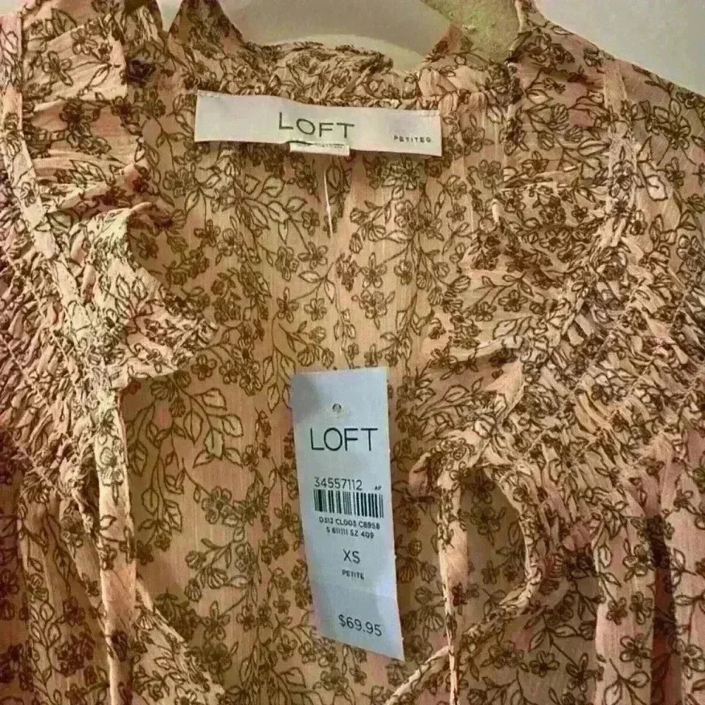 New Ann Taylor Loft Women’s Petite XS Floral Ruffle Blouse W/Camisole - Picture 3 of 10